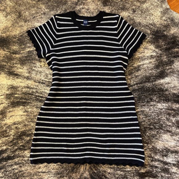 GAP Dresses & Skirts - Gap Women’s Crochet Dress, 100% Cotton, Size XL, Black & White Stripes